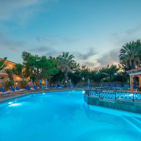 Splash Pool Bar ลากานาส ภายนอก รูปภาพ